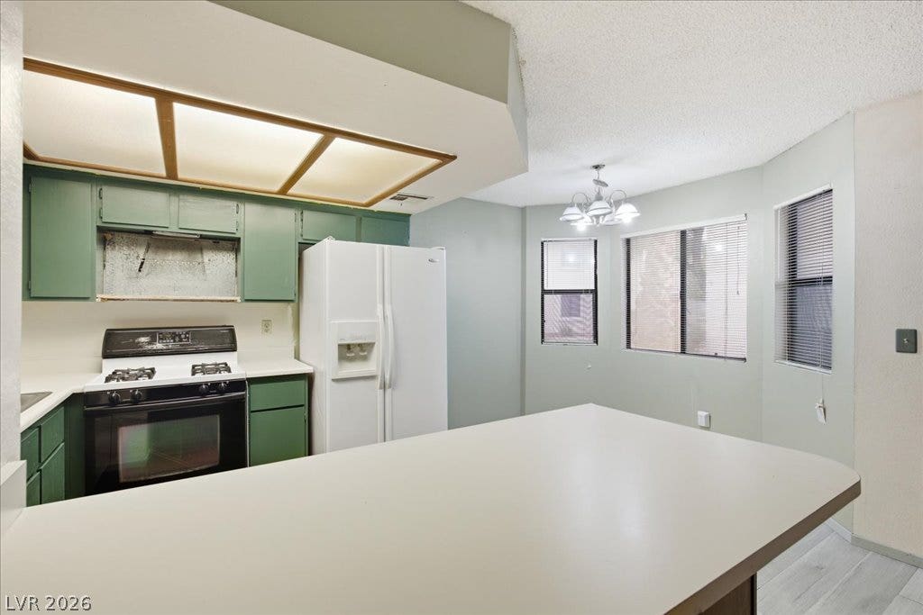 753 Rock Springs Drive, #102, Las Vegas, NV 89128