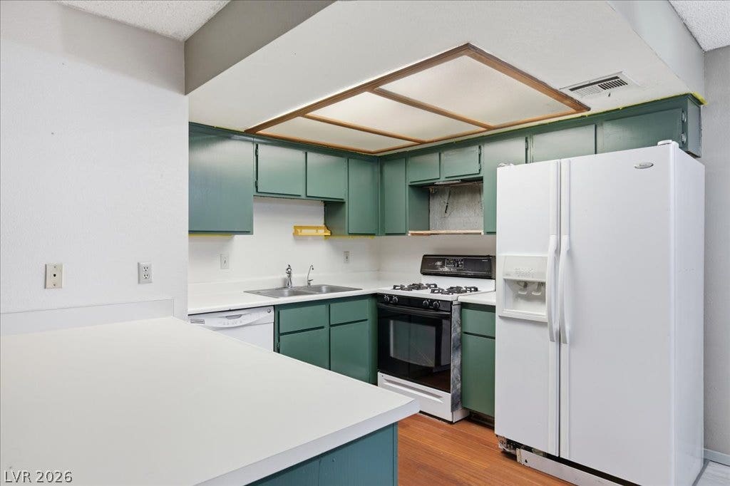 753 Rock Springs Drive, #102, Las Vegas, NV 89128