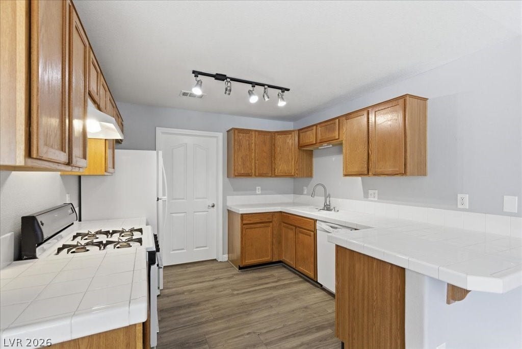 700 Capri Drive, #25B, Boulder City, NV 89005 700 Capri Drive, #25B, Boulder City, NV 89005