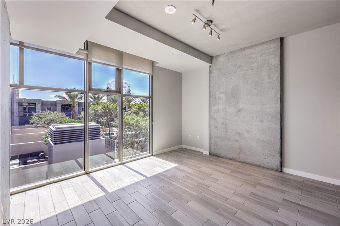 353 E Bonneville Avenue, #754, Las Vegas, NV 89101 Fire Sprinkler System and Track Lighting