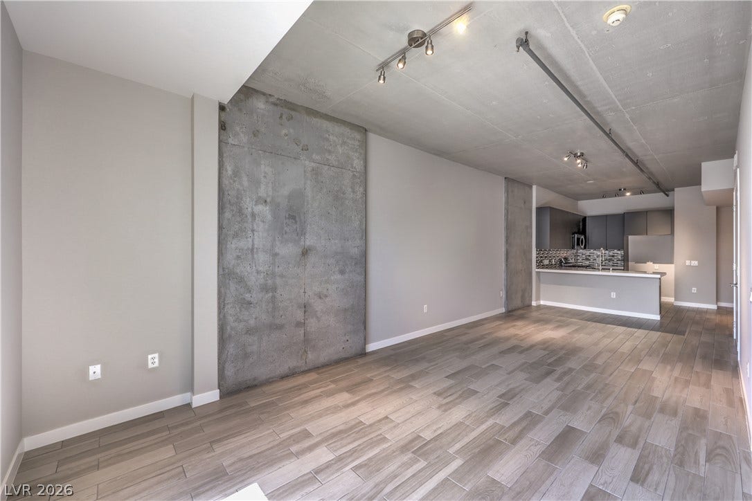 353 E Bonneville Avenue, #754, Las Vegas, NV 89101 Fresh Two-Tone Interior Paint