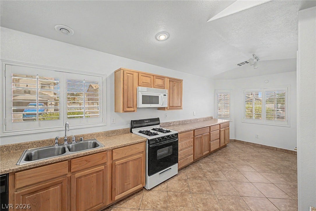 5233 Madison Stone Street, North Las Vegas, NV 89081