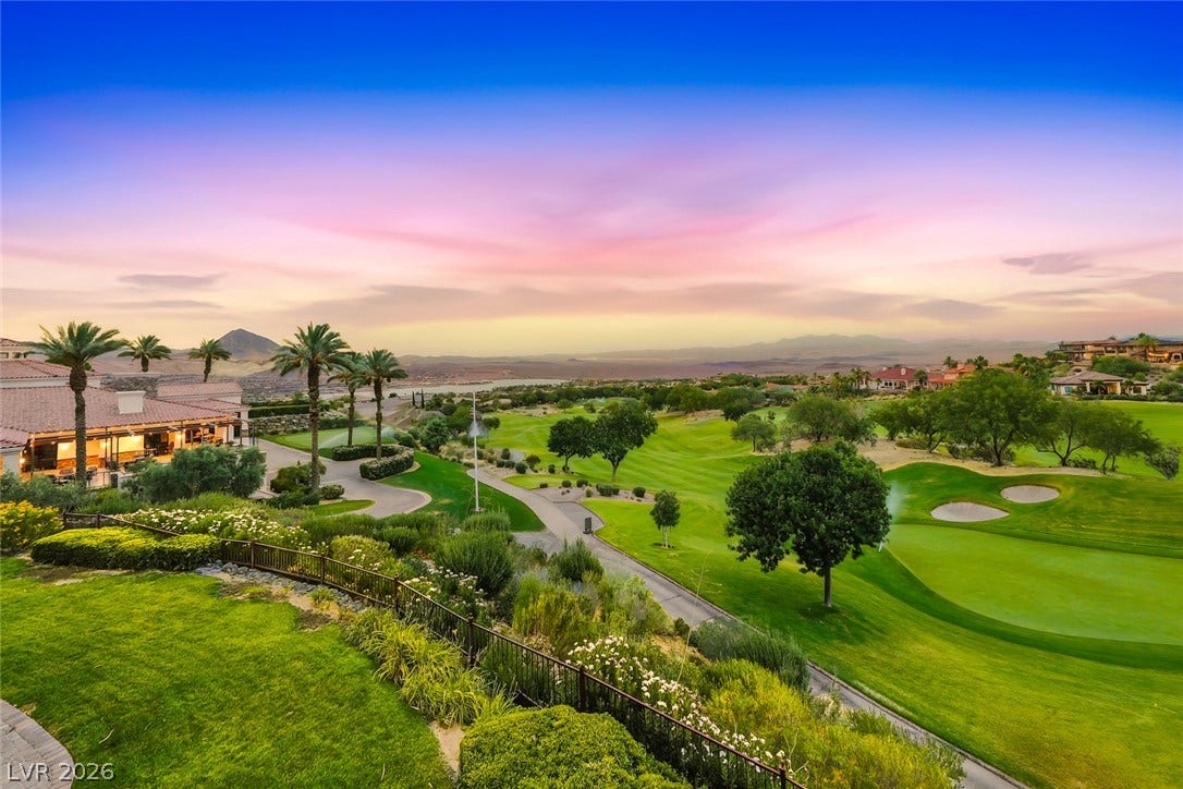 26 Strada Di Circolo, #n/a, Henderson, NV 89011 Sweeping mountain and green fairway vistas unfold from this elevated desert vantage point.