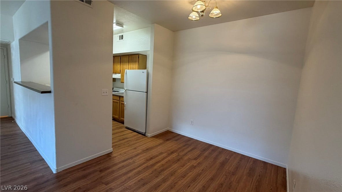 45 Maleena Mesa Street, #1912, Henderson, NV 89074 An open floorplan seamlessly connects the dining area to the adjacent kitchen.