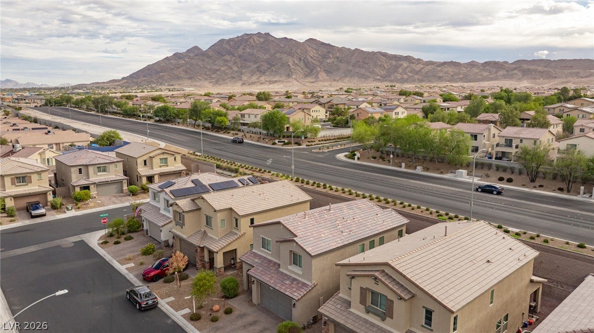 2728 Lindsey Springs Street, Las Vegas, NV 89142 Rugged desert mountains create a striking backdrop for this quiet residential neighborhood.