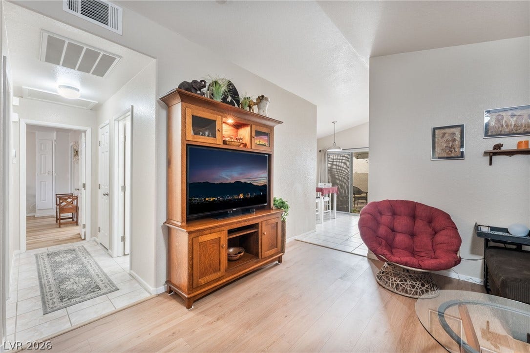 5424 Comchec Way, #105, Las Vegas, NV 89108