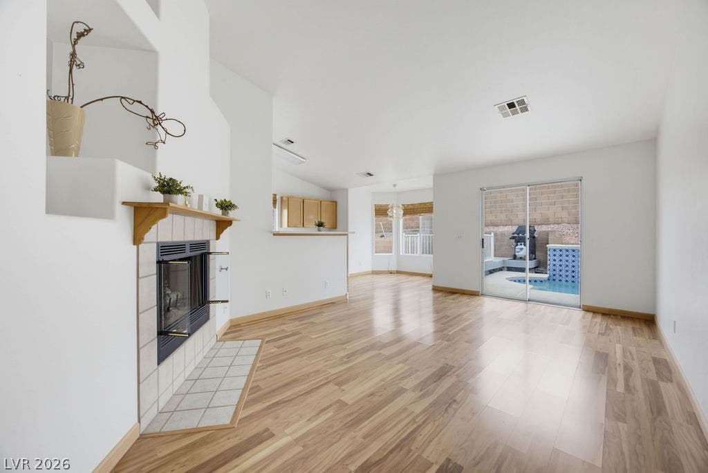 409 Groft Way, Henderson, NV 89015 409 Groft Way, Henderson, NV 89015