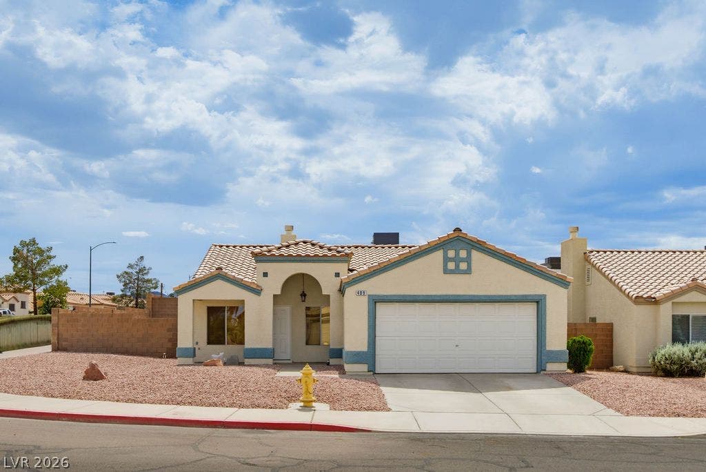 409 Groft Way, Henderson, NV 89015 Welcome to 409 Groft Way! An immaculate home with 3 bedrooms, 2 baths and 1,481sf of living space.