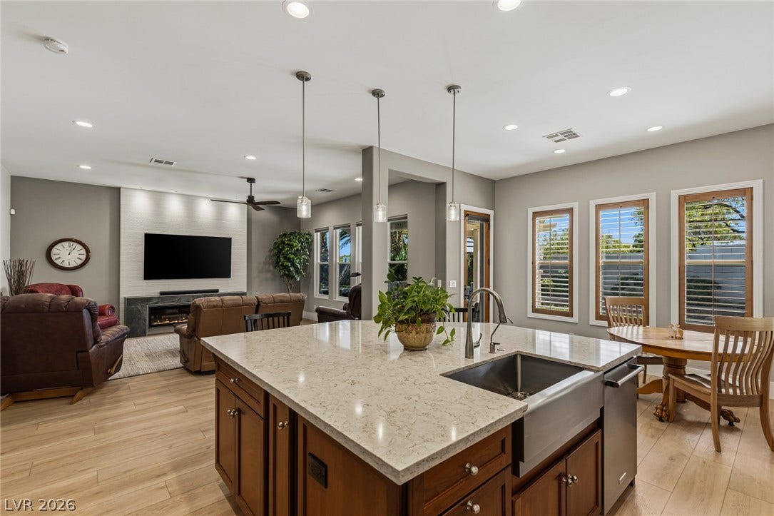 10713 Beringer Drive, Las Vegas, NV 89144 10713 Beringer Drive, Las Vegas, NV 89144