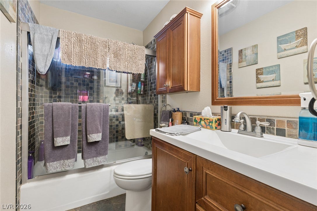 1305 N Mojave Road, Las Vegas, NV 89101 1305 N Mojave Road, Las Vegas, NV 89101