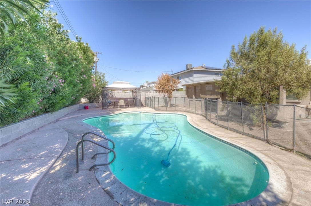 1305 N Mojave Road, Las Vegas, NV 89101 1305 N Mojave Road, Las Vegas, NV 89101