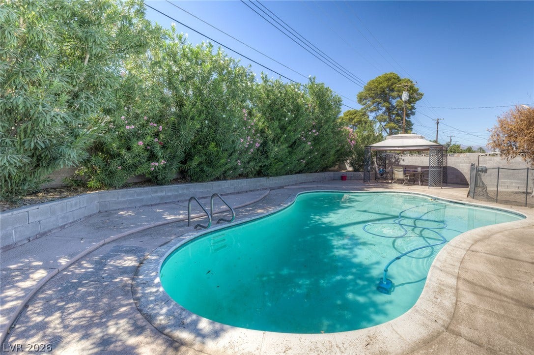 1305 N Mojave Road, Las Vegas, NV 89101 1305 N Mojave Road, Las Vegas, NV 89101