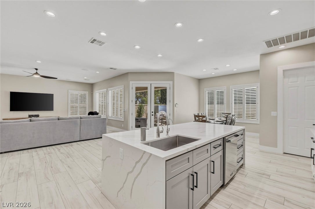304 Queens Gate Court, Las Vegas, NV 89145