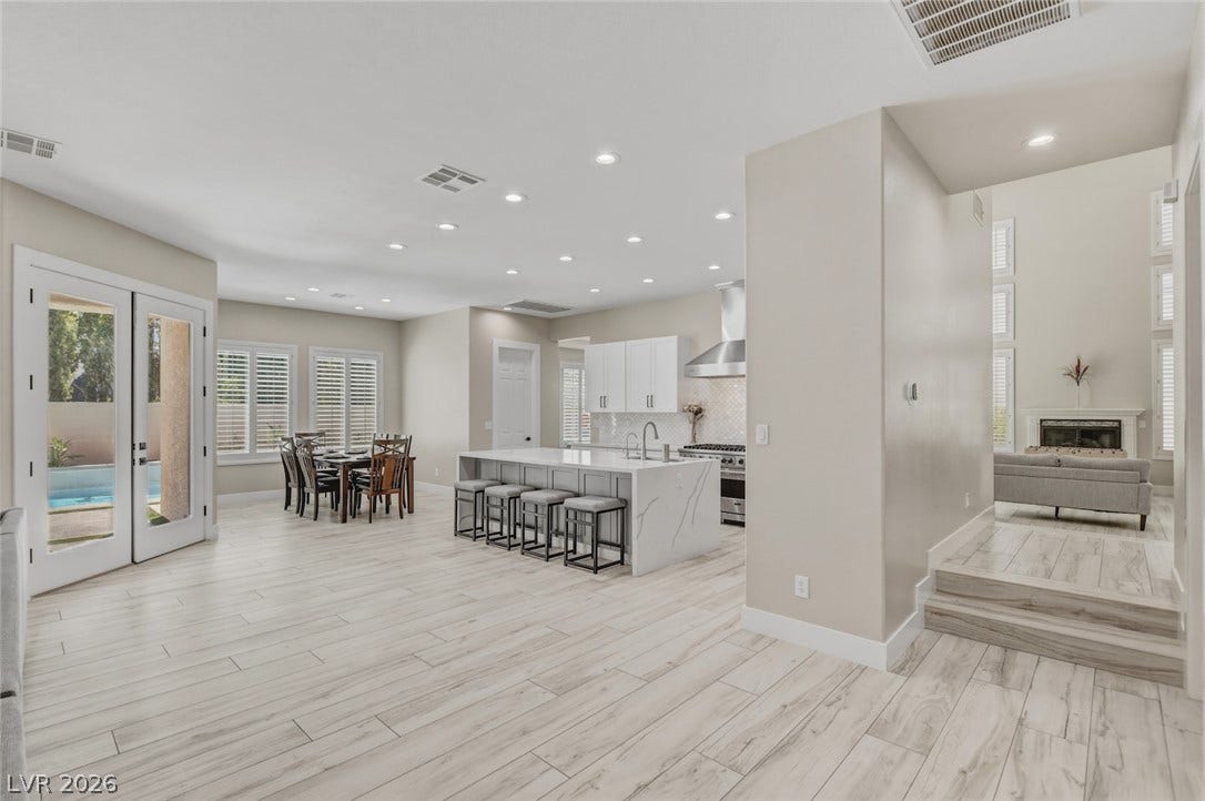 304 Queens Gate Court, Las Vegas, NV 89145