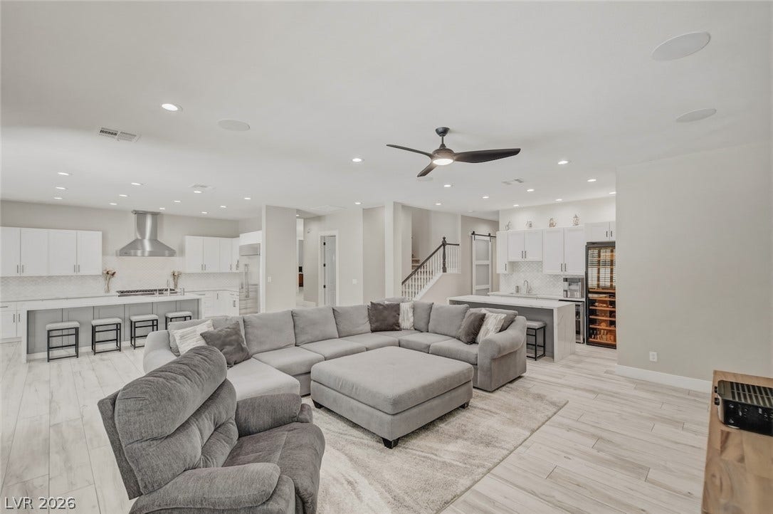 304 Queens Gate Court, Las Vegas, NV 89145