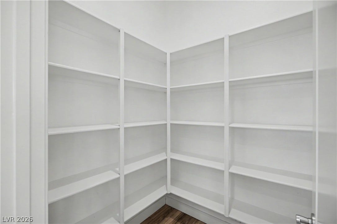 2073 Fountain City Street, Henderson, NV 89052 This spacious walk-in pantry keeps your kitchen organized and clutter-free.