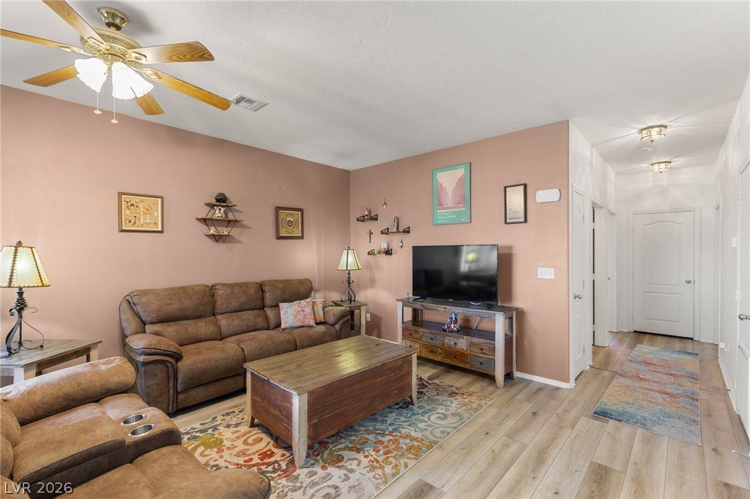 470 Turtleback Road, #7B, Mesquite, NV 89027 Living Room