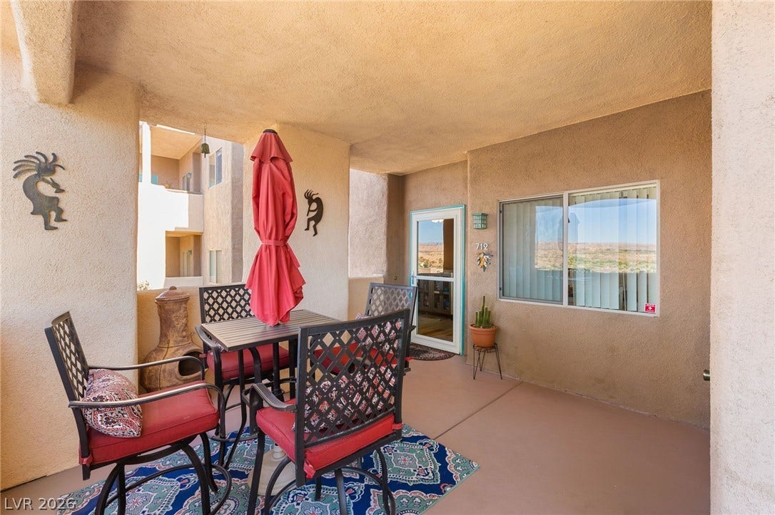470 Turtleback Road, #7B, Mesquite, NV 89027 Front Patio