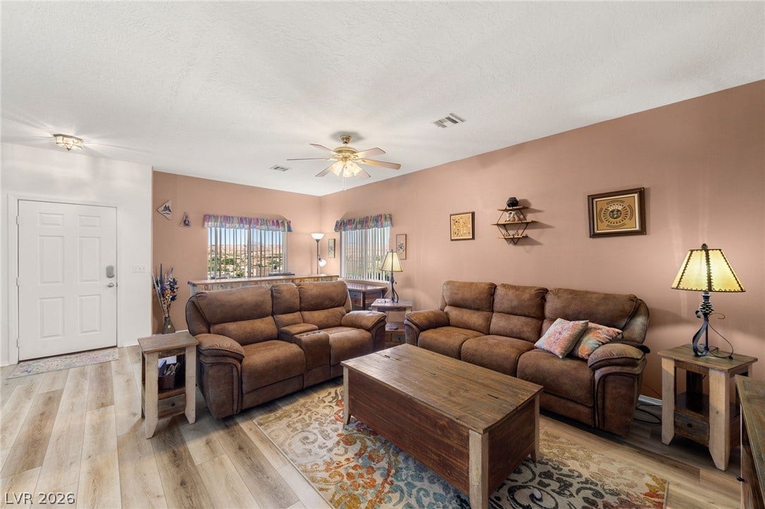 470 Turtleback Road, #7B, Mesquite, NV 89027 Living Room