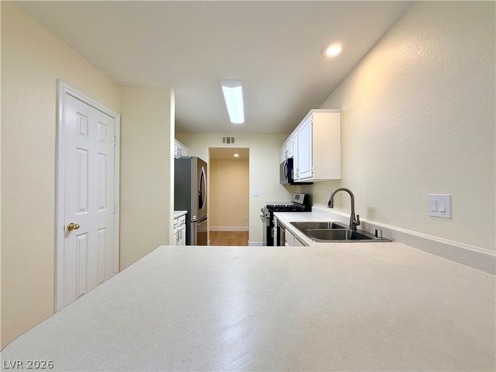 10226 Rocky Tree Street, Las Vegas, NV 89183 10226 Rocky Tree Street, Las Vegas, NV 89183