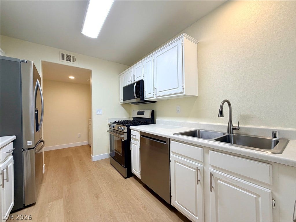 10226 Rocky Tree Street, Las Vegas, NV 89183 10226 Rocky Tree Street, Las Vegas, NV 89183