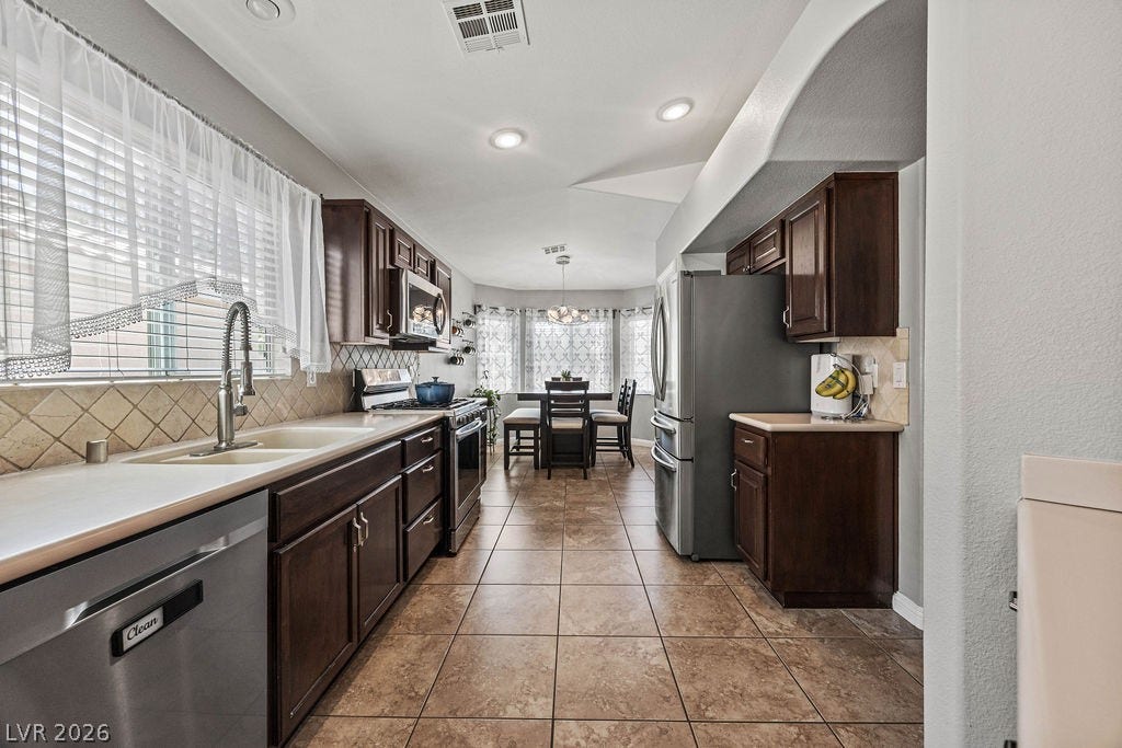 2294 Dakota Sky Court, Henderson, NV 89052 2294 Dakota Sky Court, Henderson, NV 89052