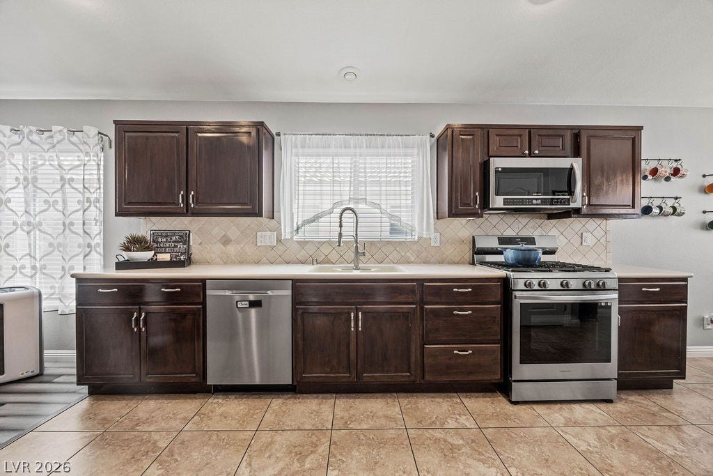 2294 Dakota Sky Court, Henderson, NV 89052 2294 Dakota Sky Court, Henderson, NV 89052