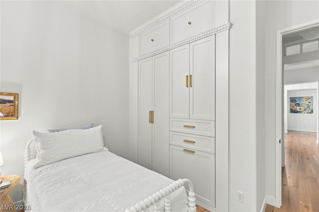 8 Pine Hollow Drive, Henderson, NV 89052 Floor-to-ceiling built-in cabinetry provides storage