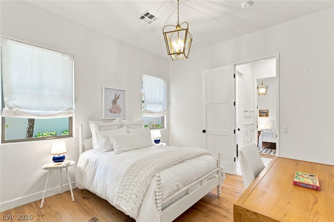 8 Pine Hollow Drive, Henderson, NV 89052 Serene and inviting atmosphere.