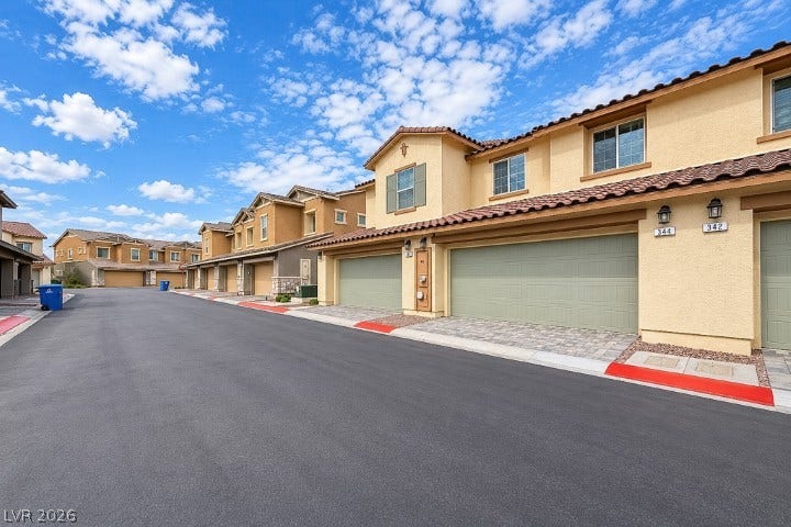 344 Pacific Sparrow Avenue, Henderson, NV 89011 344 Pacific Sparrow Avenue, Henderson, NV 89011