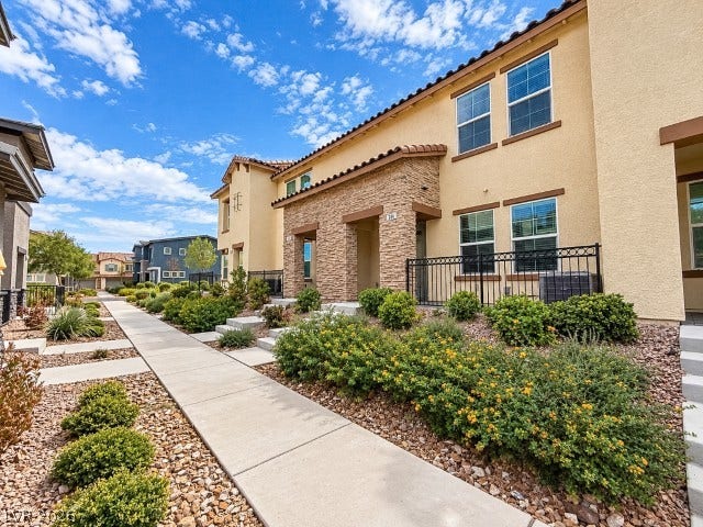 344 Pacific Sparrow Avenue, Henderson, NV 89011 344 Pacific Sparrow Avenue, Henderson, NV 89011