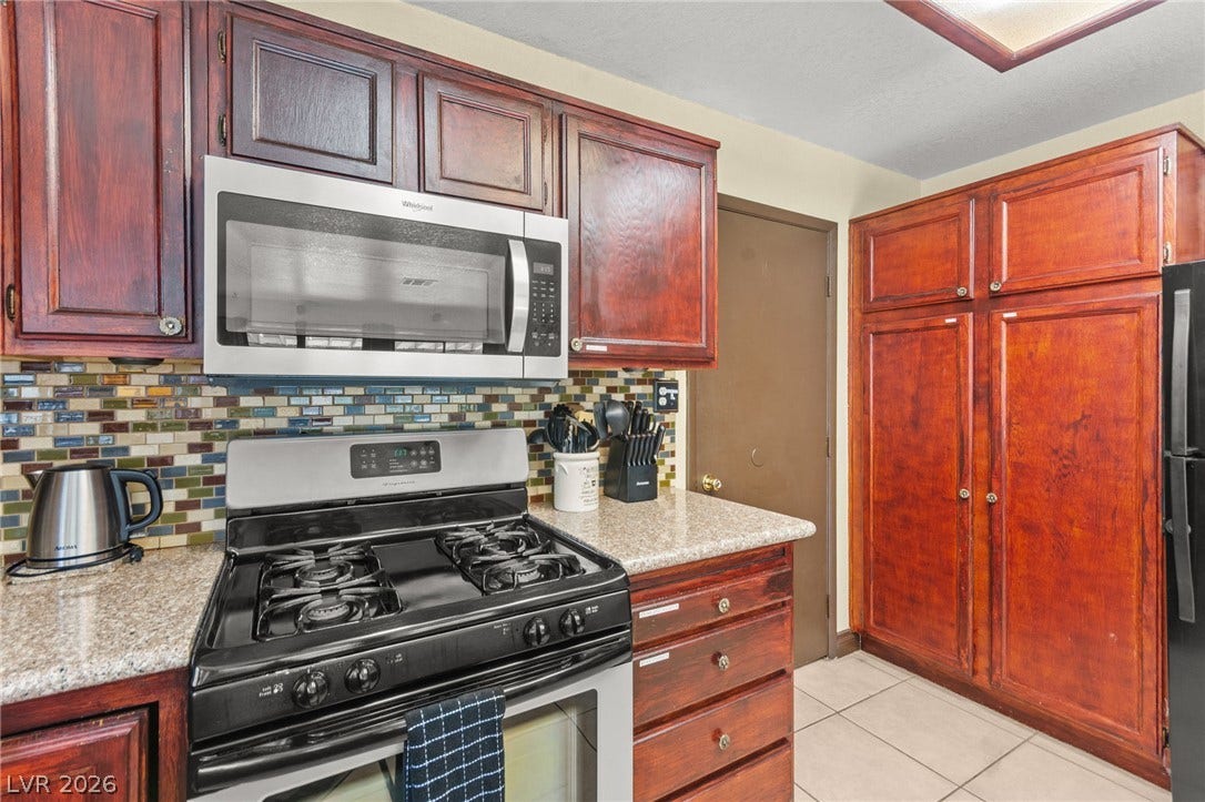 1731 Monte Alban Drive, North Las Vegas, NV 89031