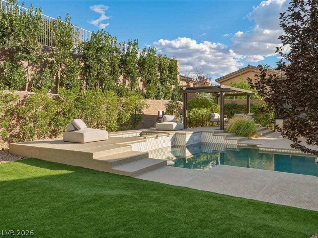 4 El Macero Court, Henderson, NV 89052 4 El Macero Court, Henderson, NV 89052