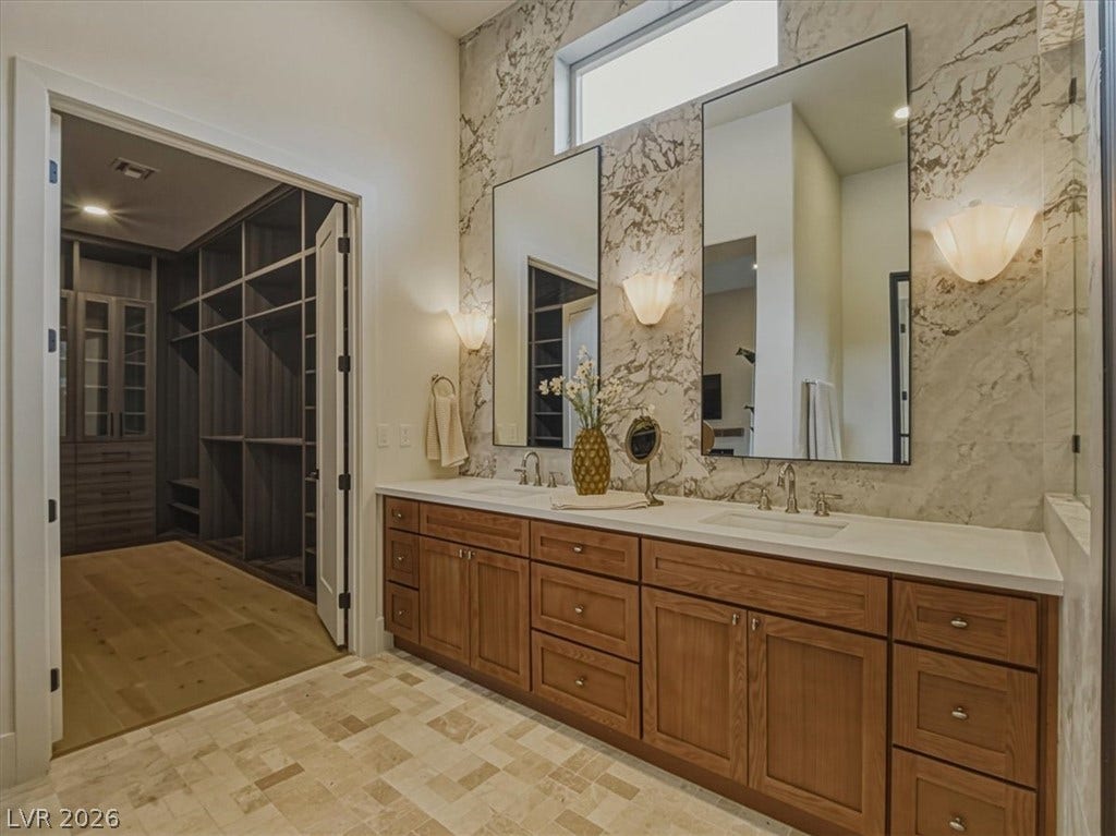 4 El Macero Court, Henderson, NV 89052 4 El Macero Court, Henderson, NV 89052