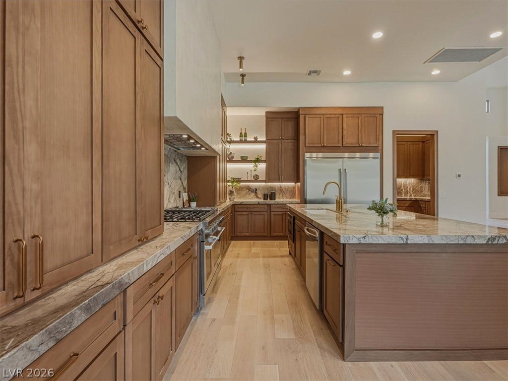 4 El Macero Court, Henderson, NV 89052 4 El Macero Court, Henderson, NV 89052