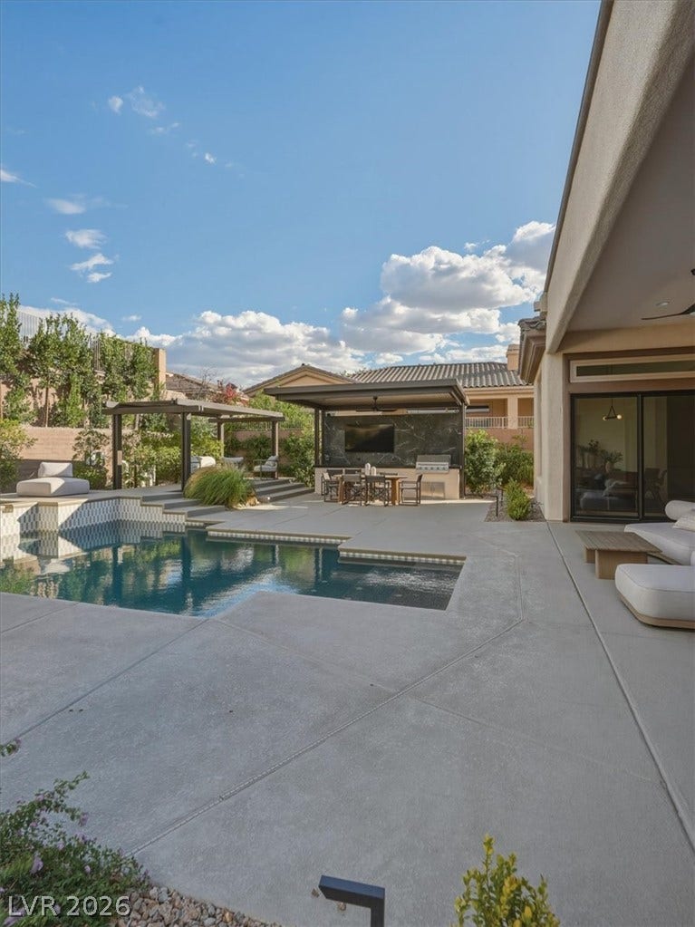 4 El Macero Court, Henderson, NV 89052 4 El Macero Court, Henderson, NV 89052