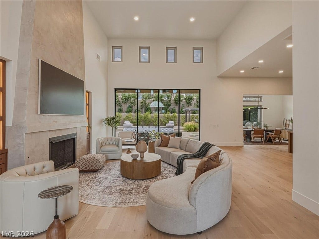 4 El Macero Court, Henderson, NV 89052 4 El Macero Court, Henderson, NV 89052
