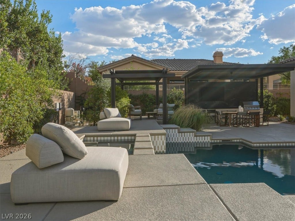 4 El Macero Court, Henderson, NV 89052 4 El Macero Court, Henderson, NV 89052