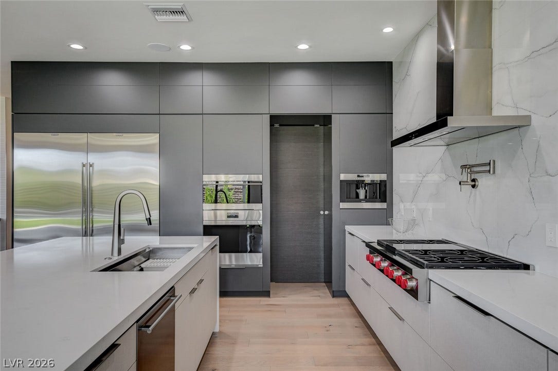 6 Drifting Shadow Way, Las Vegas, NV 89135 kitchen.