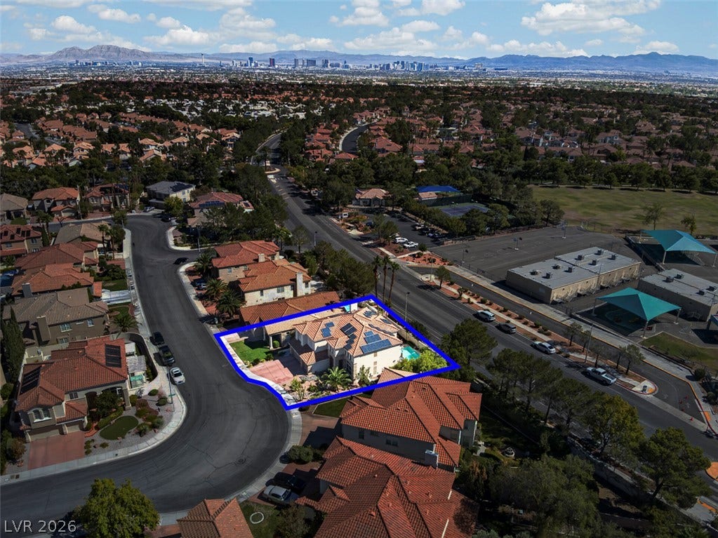 9529 Grand Canal Drive, Las Vegas, NV 89117 9529 Grand Canal Drive, Las Vegas, NV 89117