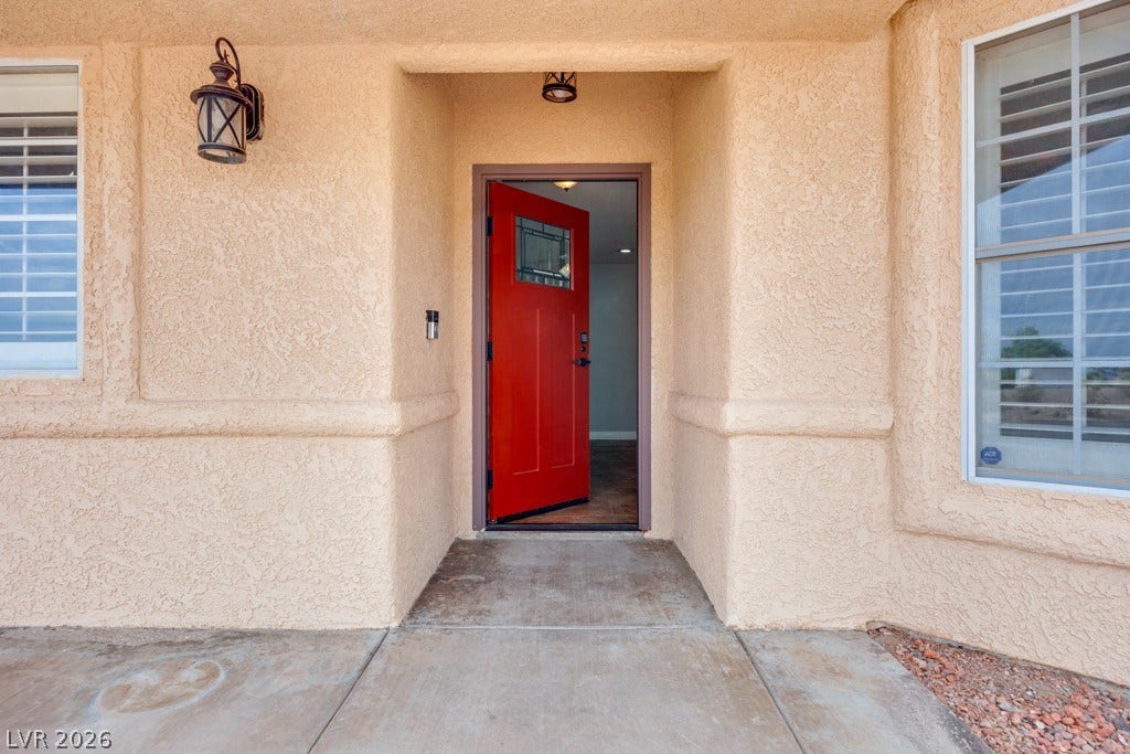 251 W Laval Drive, Henderson, NV 89015 Welcome home!