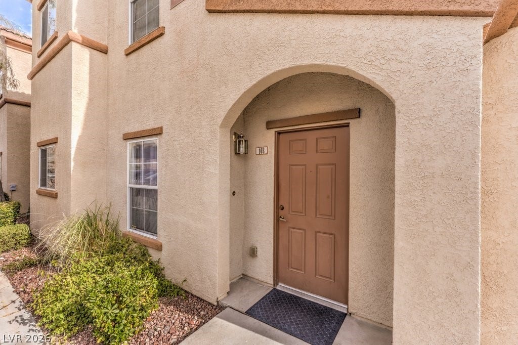 3910 Legend Hills Street, #103, Las Vegas, NV 89129 Entry into the condo.