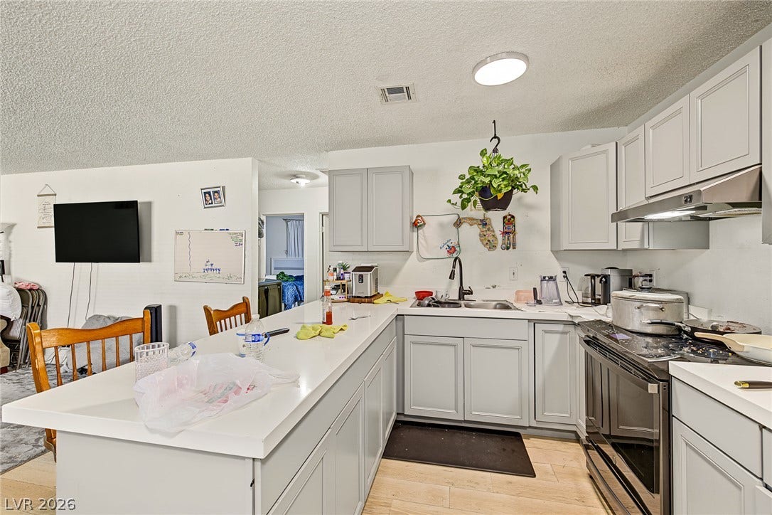 2155 Belmont Street, North Las Vegas, NV 89030 2155 Belmont Street, North Las Vegas, NV 89030