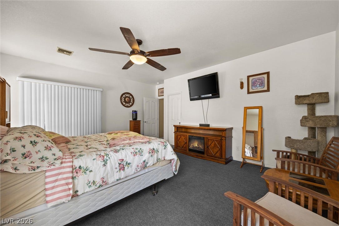 211 W Highland Drive, Henderson, NV 89015 Primary bedroom
