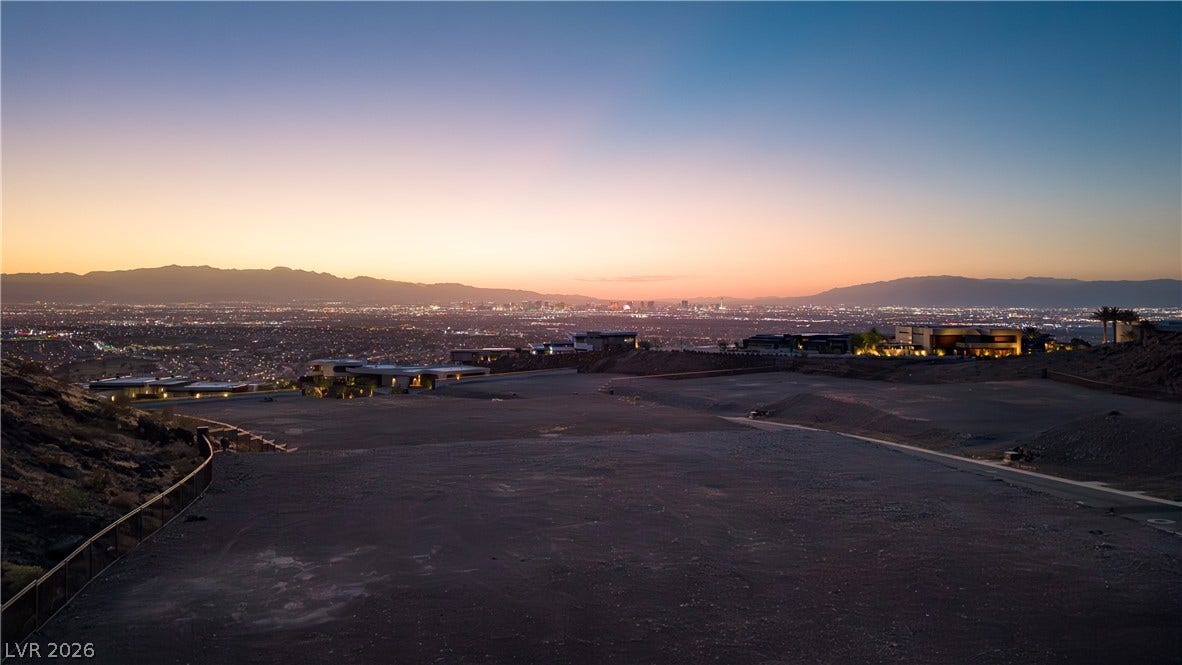 11 Horseshoe Rock Court, Henderson, NV 89012 11 Horseshoe Rock Court, Henderson, NV 89012