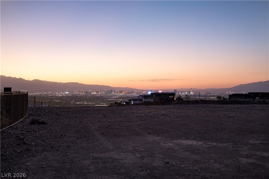 11 Horseshoe Rock Court, Henderson, NV 89012 11 Horseshoe Rock Court, Henderson, NV 89012