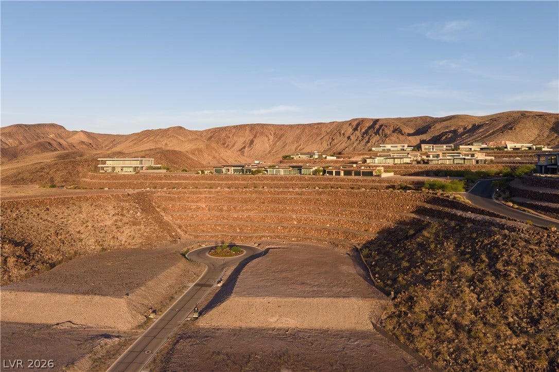 11 Horseshoe Rock Court, Henderson, NV 89012 11 Horseshoe Rock Court, Henderson, NV 89012
