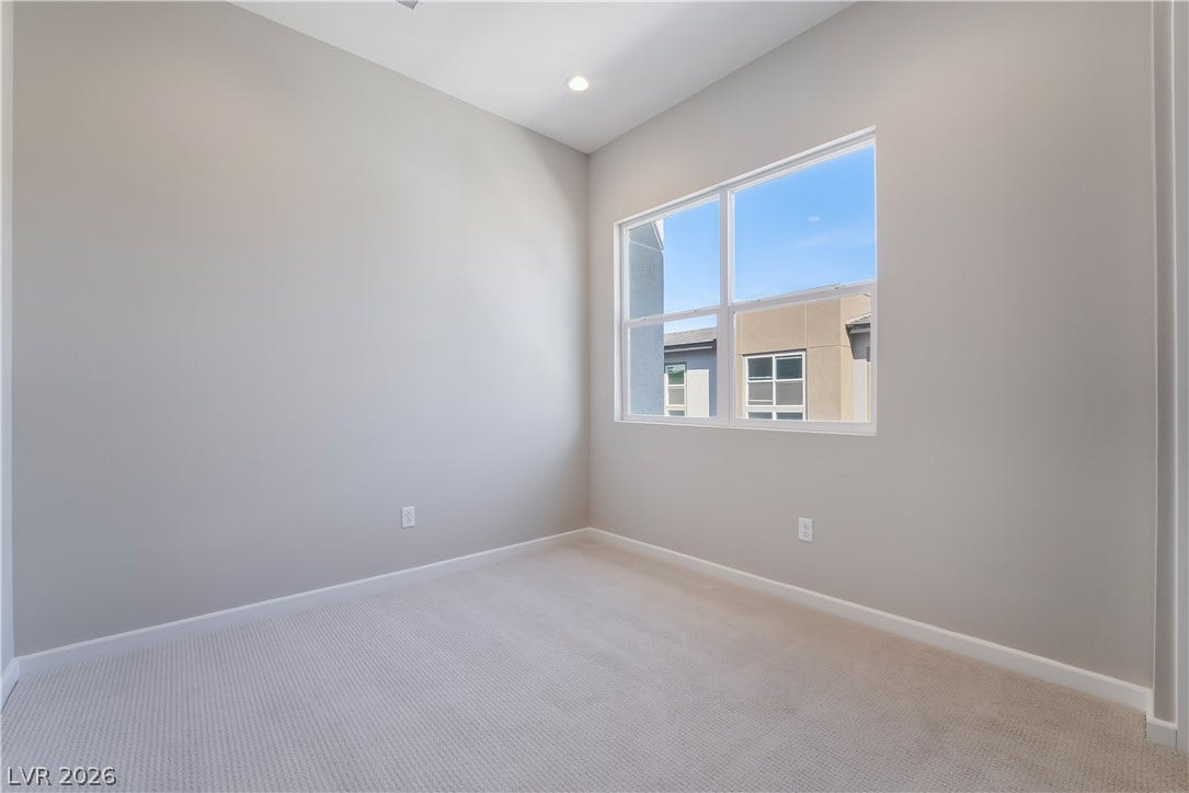 Photos are for illustrative purposes only and may not depict the actual home. Images are of the same floorplan; however, interior selections, finishes, colors and included features may vary.