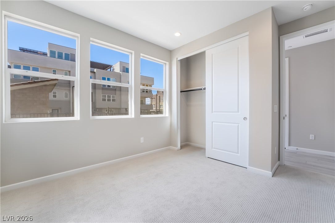Photos are for illustrative purposes only and may not depict the actual home. Images are of the same floorplan; however, interior selections, finishes, colors and included features may vary.