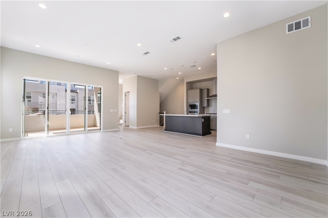 Photos are for illustrative purposes only and may not depict the actual home. Images are of the same floorplan; however, interior selections, finishes, colors and included features may vary.